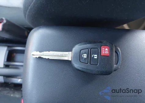 2012 Toyota Prius C Two z USA, uszkodzony, nr VIN JTDKDTB3XC1020342